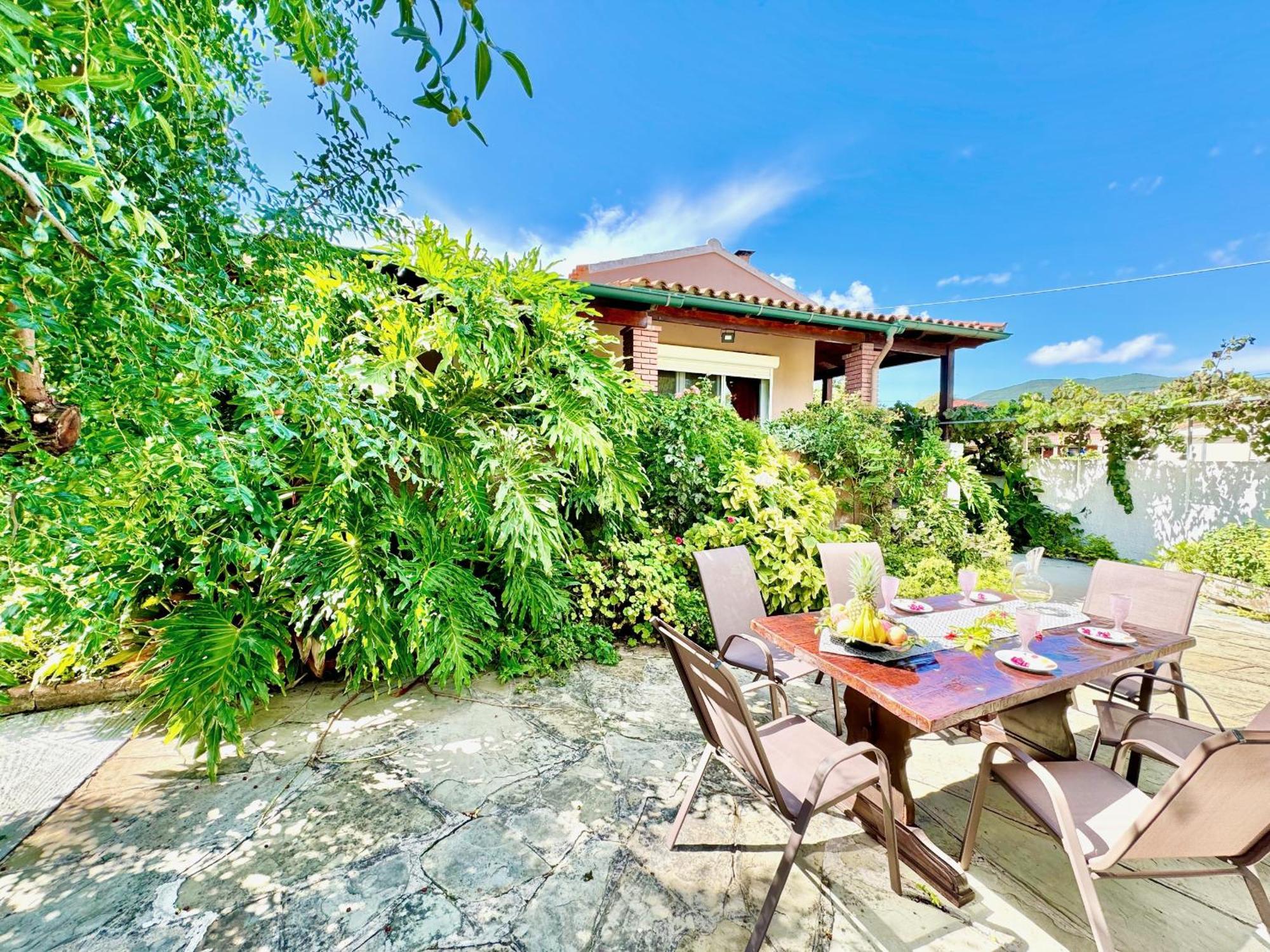Beach Villa Night Flower With Private Pool By Dadovillas Dassia  Extérieur photo